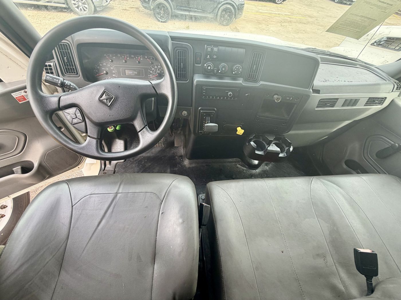 2022 International MV607 Box Truck, photo 8
