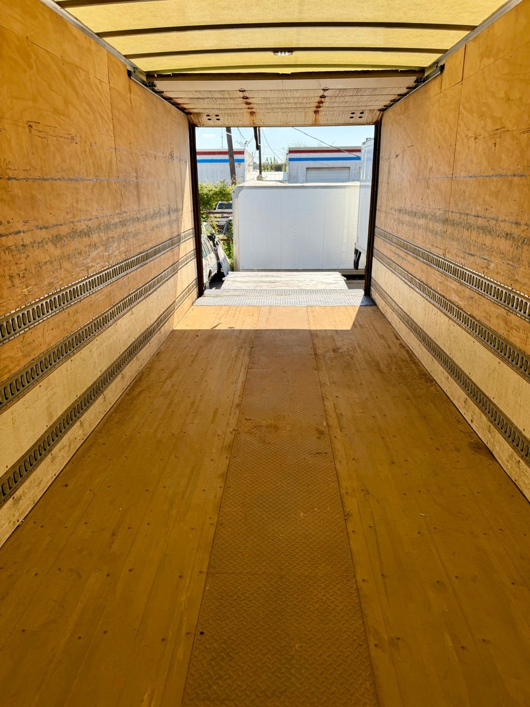 2020 International MV607 Box Truck, photo 7