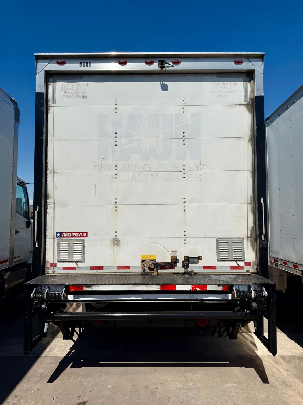 2020 International MV607 Box Truck, photo 12