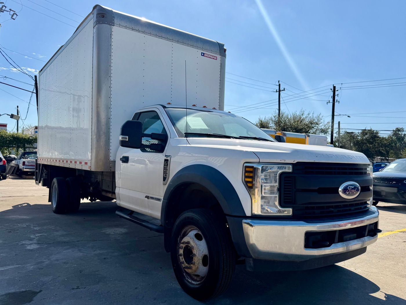 2019 Ford F-550 Super Duty Box Truck, photo 2