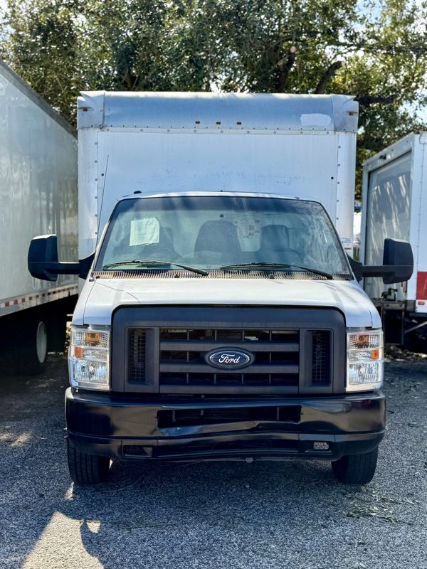 2019 Ford E-350 Cutaway